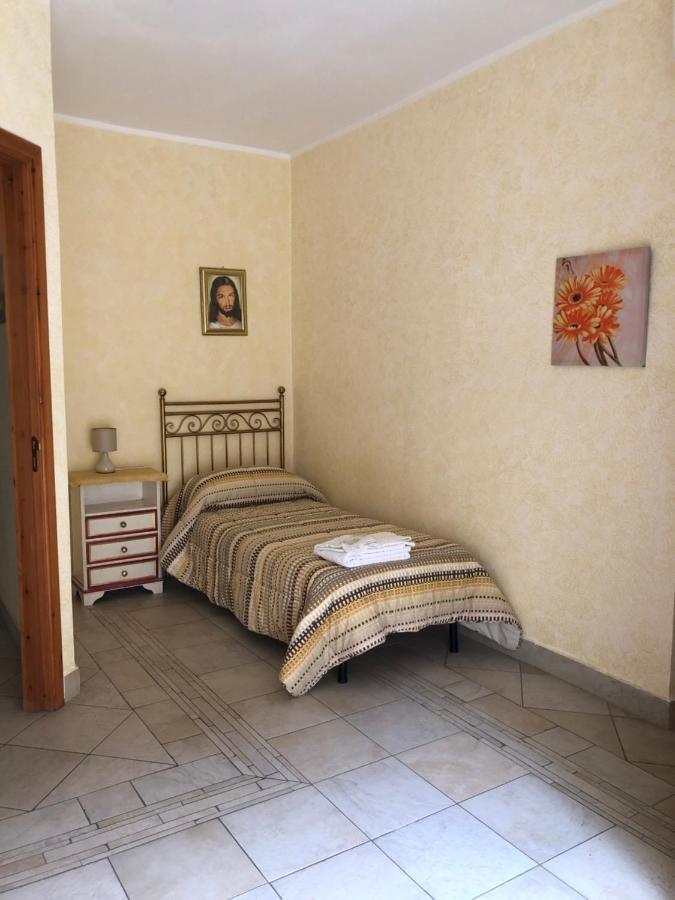 B&B Candido Vacanze โมดิกา ภายนอก รูปภาพ